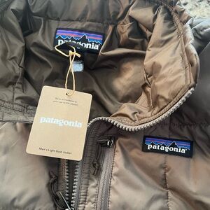 Patagonia Men's  light Gust  Quilted Jacket -NEW—size Large. ON Sale -brown